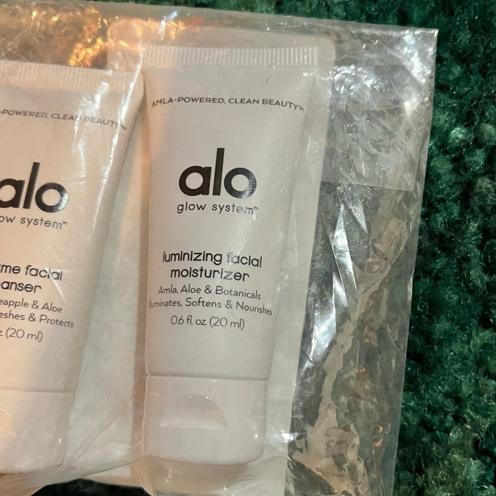 NWT Alo Glow System Sample Set - Picture 2 of 3